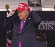 Un juez desestima por «inapropiada» la demanda de Trump contra The New York Times
