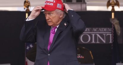 Un juez desestima por «inapropiada» la demanda de Trump contra The New York Times