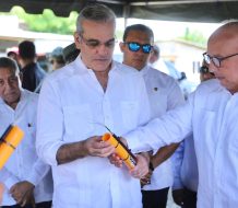 Abinader supervisa avances de segunda etapa de verja perimetral e inicia sistema de videovigilancia en frontera