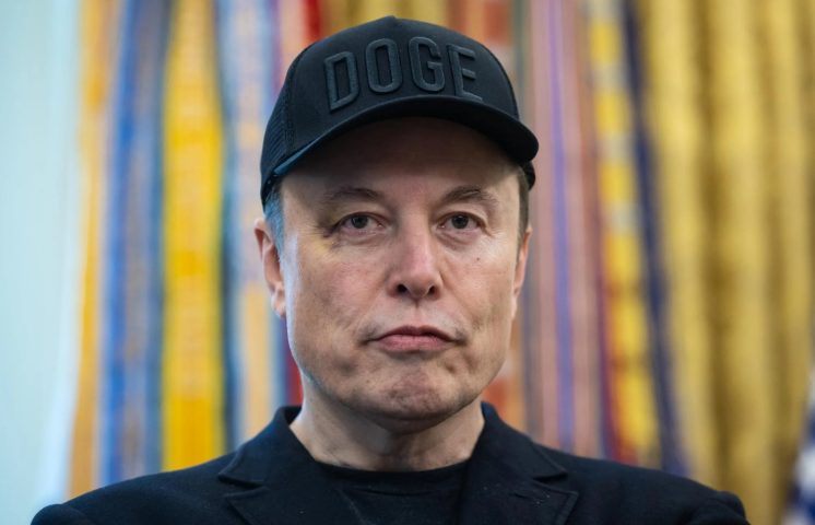 Padre de Elon Musk fue acusado de abuso sexual infantil contra 5 familiares, según el NYT
