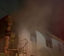 Incendio destruye segundo nivel de vivienda en Santiago Oeste y deja a tres personas en la intemperie