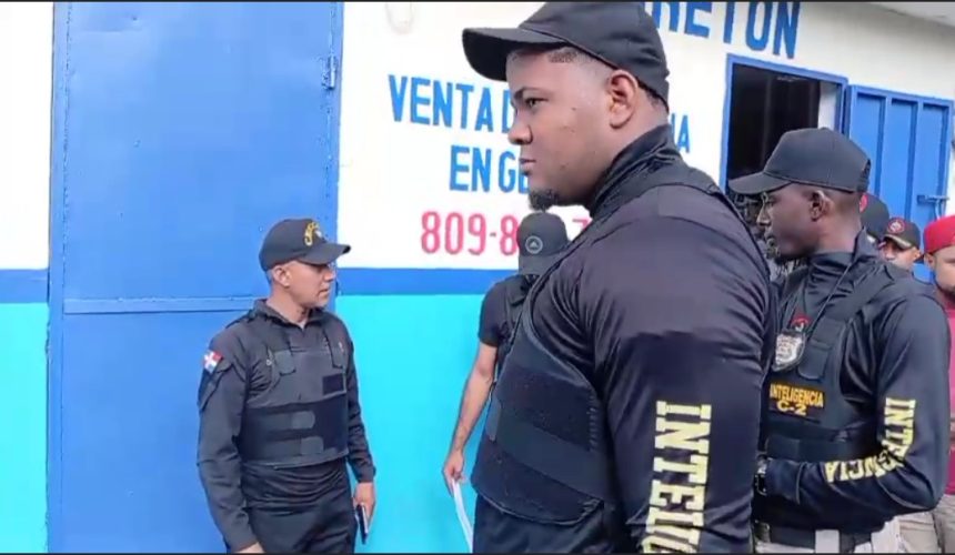 Autoridades confiscan medicamentos sin licencia sanitaria en Moca, Espaillat