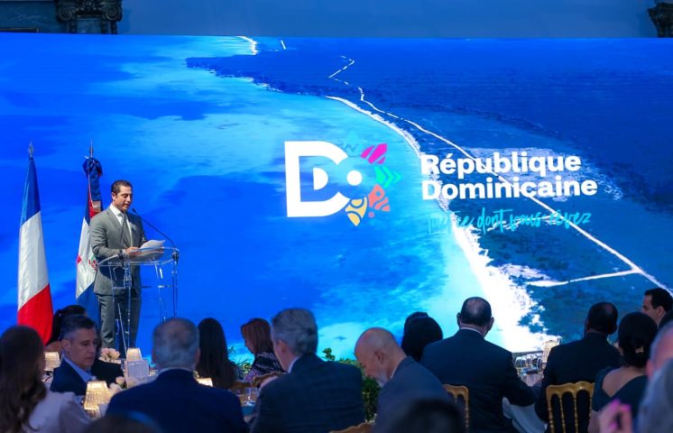 Presentan en París a Miches como modelo de desarrollo turístico sostenible