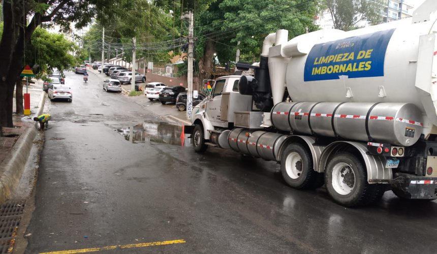 Alcaldía del DN refuerza trabajos preventivos para disminuir efectos de vaguada y onda tropical