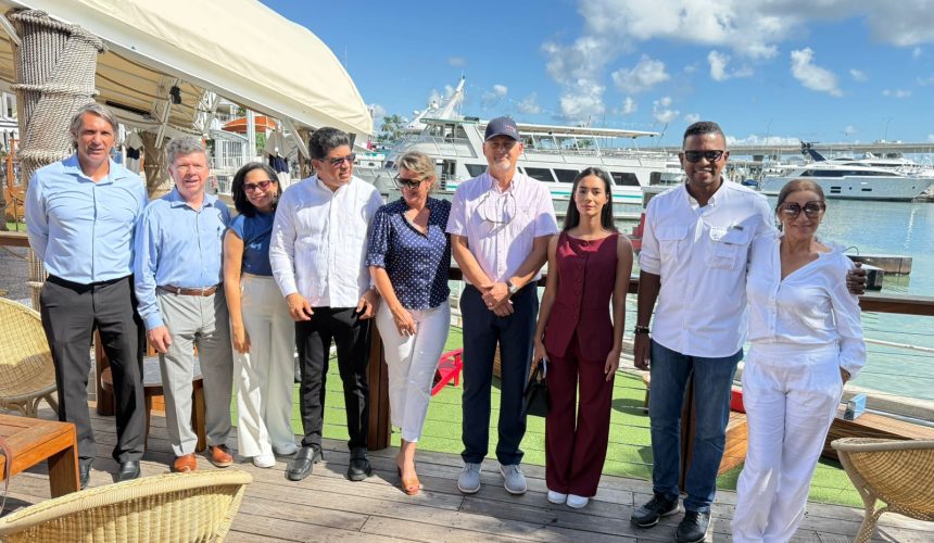  Dio Astacio viaja a Miami en busca de tecnologías y asesoría para la descontaminación sostenible del río Ozama