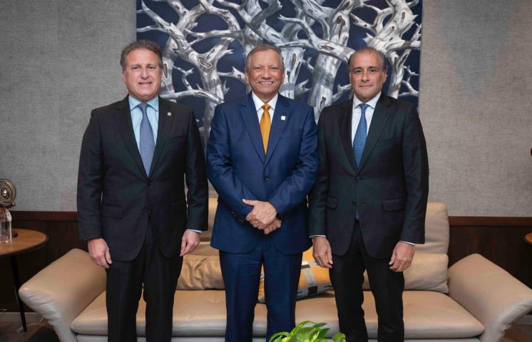 Presidente ejecutivo de Banreservas recibe a ejecutivos de APAP