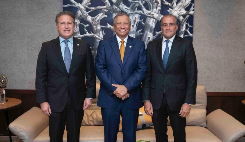 Presidente ejecutivo de Banreservas recibe a ejecutivos de APAP