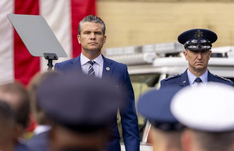 EE.UU anuncia que recuperará el «estándar masculino» en el Ejército sin gordos ni barbudos