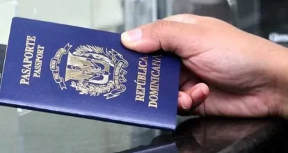 Abinader anuncia pasaportes electrónicos estarán listos en octubre de 2025