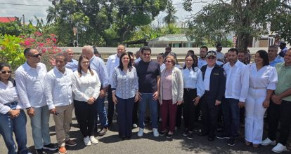 Collado deja iniciada reconstrucción de isleta en Salcedo con una inversión de más de ocho millones de pesos 