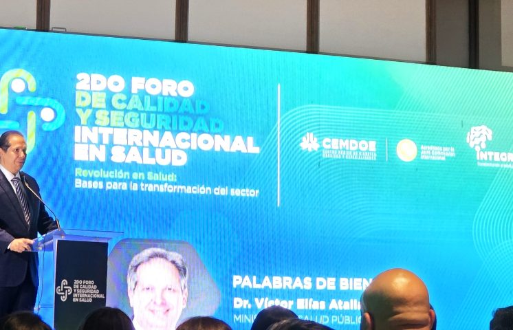 En foro CEMDOE ministro y líderes salud resaltan calidad atención y acreditaciones
