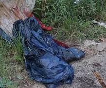Encuentran cadáver envuelto en una lona en San Cristóbal