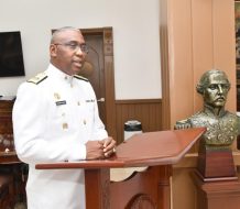 Abinader designa al vicealmirante Crisóstomo Martínez como comandante de la Armada
