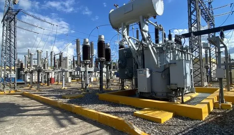 Falla en línea eléctrica deja sin energía a Monte Plata y comunidades vecinas