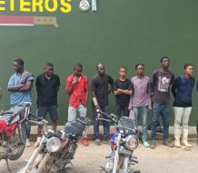Arrestan 11 haitianos indocumentados y ocupan tres motocicletas en Mao