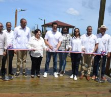 Ministro Collado entrega reconstruido muelle turístico de Miches