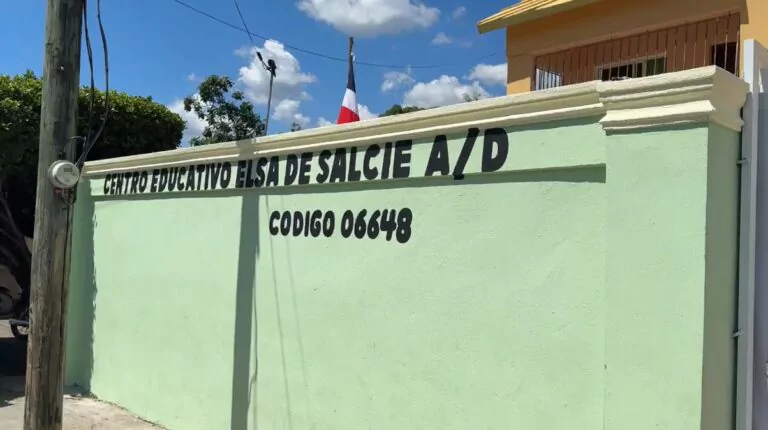 Intoxicación por pesticidas afecta a maestros y alumnos en escuela de Villa Riva