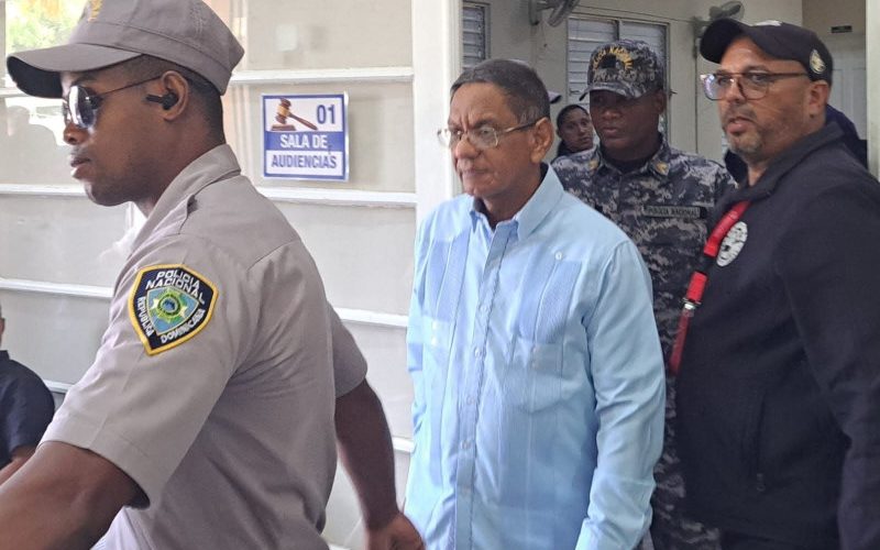 Prisión domiciliaria, garantía económica e impedimento de salida para sacerdote imputado de abuso sexual