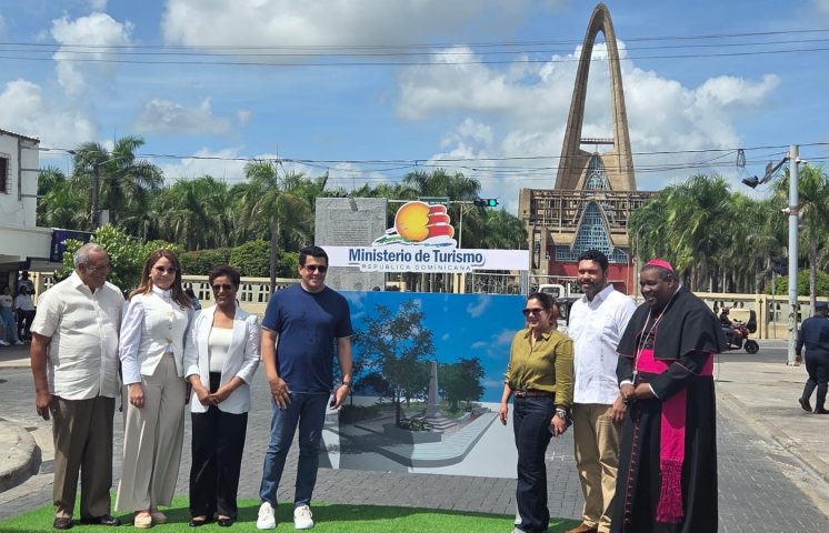 Ministro Collado deja iniciadas varia obras en el entorno de la basílica de Higüey