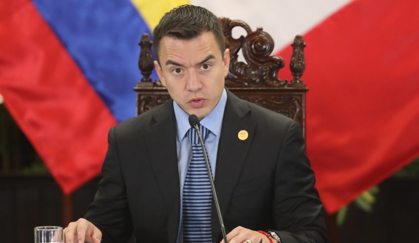 Presidente de Ecuador asegura no dialogará con los enemigos de la democracia