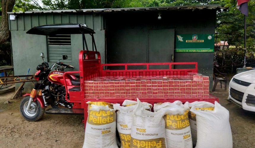 Ocupan casi 100 mil cigarrillos de contrabando ocultos en sacos de alimentos en Dajabón