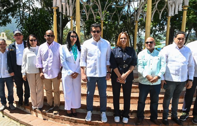 Turismo inicia reconstrucción del parque Anacaona, en Constanza
