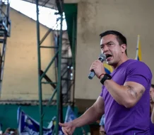 El presidente de Ecuador asevera que no retrocederán ante «las mafias»