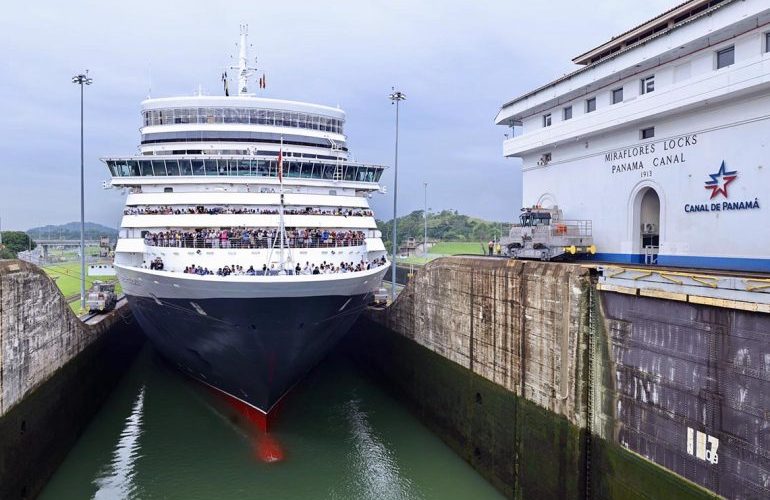 El Canal de Panamá abre la temporada de cruceros y espera 195 tránsitos de estos buques