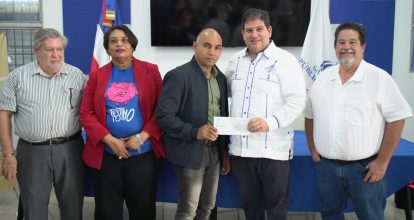 Ganadería entrega más de RD$130 millones a porcicultores afectados por la PPA