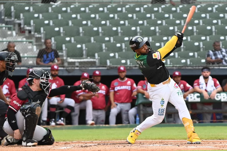 Estrellas Orientales mantienen su invicto tras vencer 9-4 a los Gigantes del Cibao
