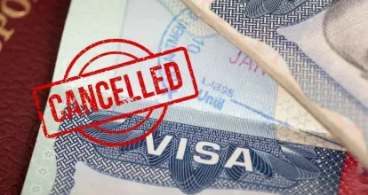 EE.UU. revoca visa a seis personas por criticar al activista fallecido Charlie Kirk