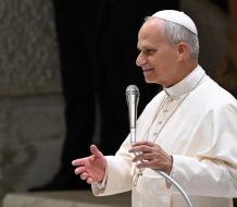 Papa León denuncia las medidas «inhumanas» contra los inmigrantes y critica que sean «celebradas políticamente»