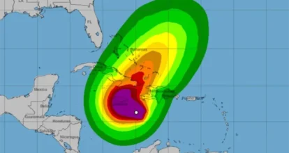 Tormenta Melissa gana fuerza y podría convertirse en huracán en las próximas horas, según Indomet