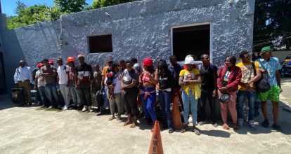 Arrestan 25 haitianos indocumentados que se desplazaban en autobús en Puerto Plata