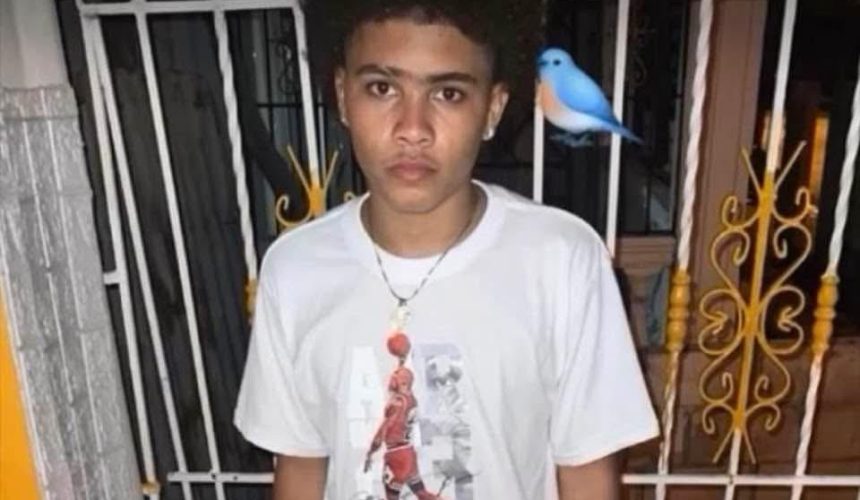 Fallece joven de 15 años tras chocar su motocicleta contra camioneta en Bahoruco