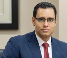 Exministro de Economía responde sobre origen del endeudamiento del actual Gobierno