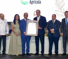 Abinader encabeza entrega de reconocimiento de