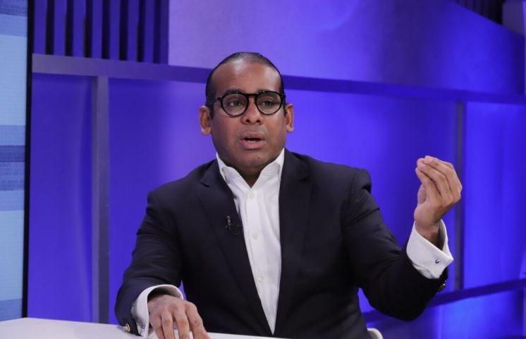 Aníbal Díaz califica de populista propuesta de reforma laboral que extendería 10 % de propina a pedidos por aplicaciones