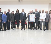 Senado de la República reconoce al comunicador Jochy Santos por sus 50 años de trayectoria