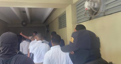 Dictarán medida de coerción contra policías involucrados en muerte de cinco hombres en La Barranquita