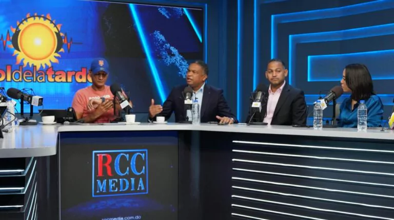 Iván Lorenzo emplaza a Milagros Ortiz Bosch a revelar informes sobre Educación y fondos de Aerodom