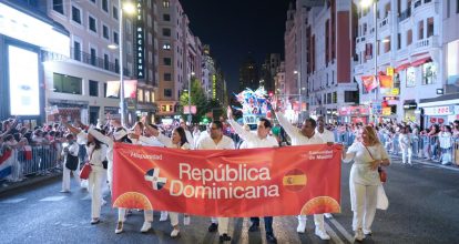 RD brilla con su carnaval en la “Cabalgata de la Hispanidad 2025” en Madrid