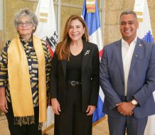 INPOSDOM y Alcaldía del Distrito Nacional rinden homenaje histórico a Salomé Ureña con emisión postal