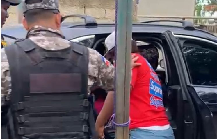 PN intercepta jeepeta con nueve haitianos indocumentados en SFM
