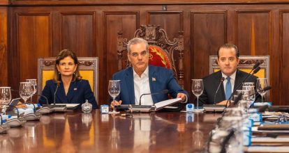 Senado deja sobre la mesa aprobación de reforma laboral y elimina propina obligatoria del 10 % a delivery