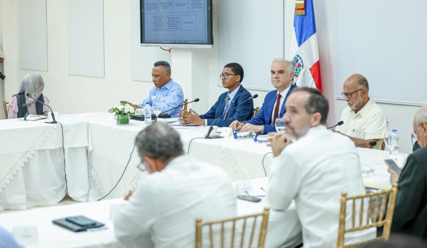 Comunidad estudiantil respalda la “Mesa de los cinco pilares” impulsada por el ministro de educación