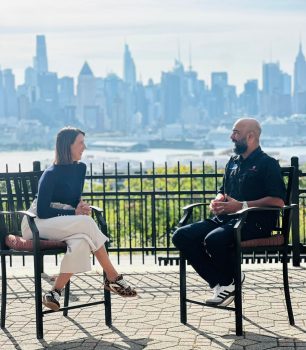 “Siendo Honestos” inicia su temporada internacional desde Nueva York con historias de dominicanos que inspiran