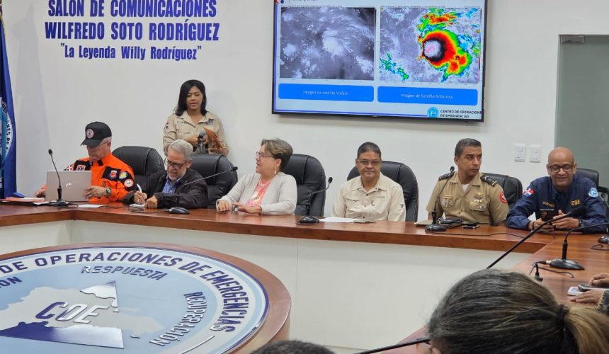 ¡Alerta! Onda tropical Melissa podría convertirse en huracán categoría uno 24 a 48 horas