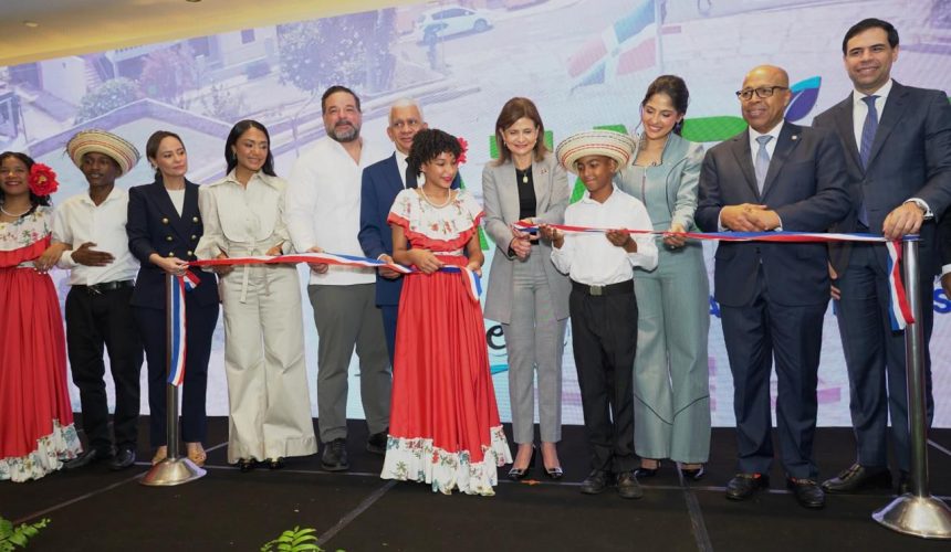 Vicepresidenta Raquel Peña y diputada Daritza Zapata inauguran feria ecoturística Dajabón Vívelo