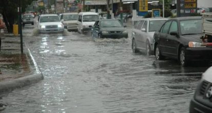 El COE mantiene nueve provincias en alerta roja por paso de tormenta Melissa
